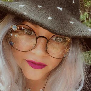 Green Witch Of Willow Glen, Fashion Witch